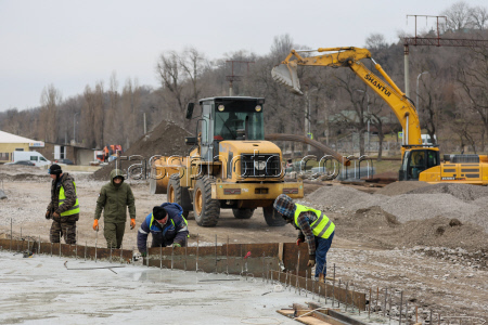 Mariupol's Primorye Park promenade under renovation