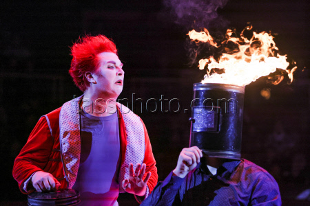 Clown circus show premieres in Lugansk
