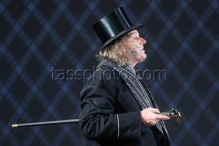 Preview of Satire Theatre production of Gogol's The Gamblers