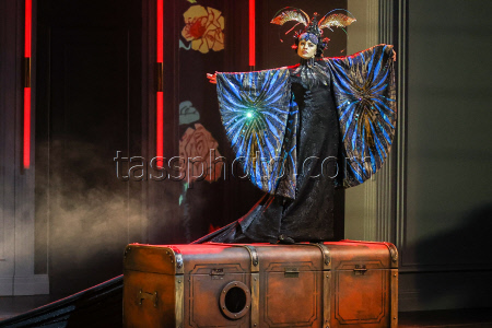 Preview of Satire Theatre production of Gogol's The Gamblers