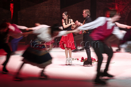 Carmen ice show premieres in Moscow