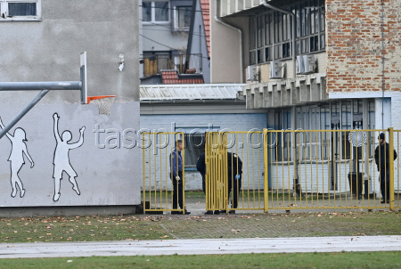 По меньшей мере один ребенок погиб при нападении мужчины с ножом в школе в Загребе