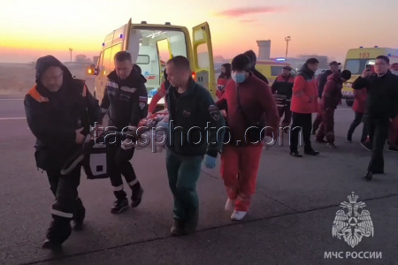 Доставка в Москву пострадавших в авиакатастрофе под Актау