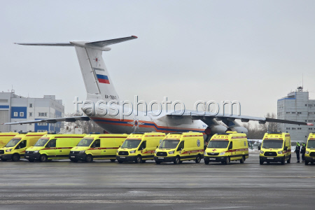 Доставка в Москву пострадавших в авиакатастрофе под Актау