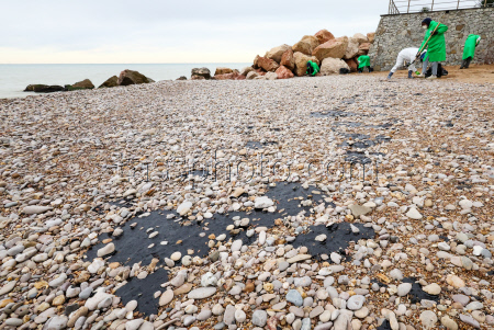 Oil spill clean-up in Sevastopol