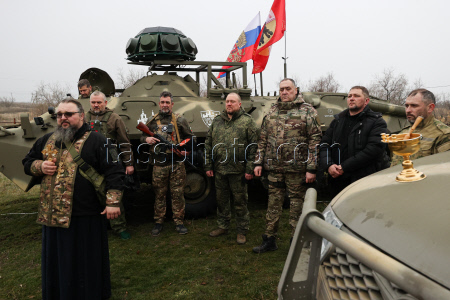 Передача военной техники военнослужащим отряда "Барс" на Запорожском направлении