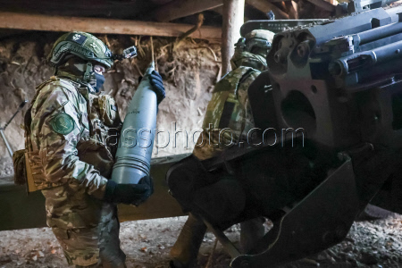 Russian Army Mechanised Infantry Regiment artillery unit in special military operation zone