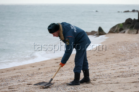 Oil spill cleanup in Zaporozhye Region