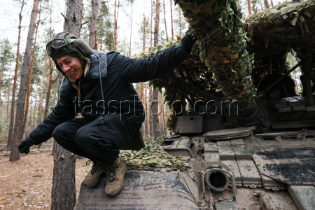 Russian tank crew deployed in zone of special military operation