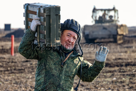 Тренировка экипажей БМП-3 в Херсонской области