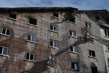 Dozens dead in fire at ski resort in Turkey