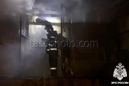 Store catches fire in Grozny, Russia
