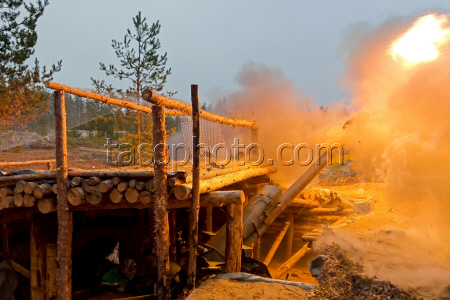Russian D-30 howitzer crew deployed in Lugansk People's Republic
