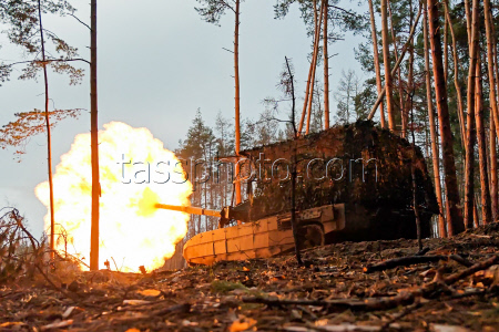 Russian tank crew deployed in zone of special military operation