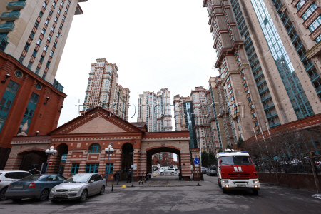 Explosion rocks Alyye Parusa residential complex in Moscow