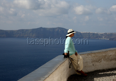 Wave of seismic activity in Santorini