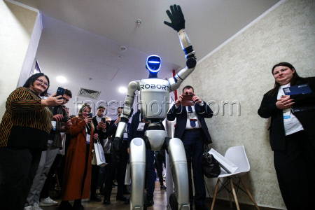 Robotics, Machine Intelligence, and Mechanisms forum in Moscow