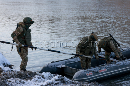 Russian servicemen build pontoon bridges in Kursk Region