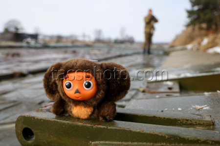 Russian servicemen build pontoon bridges in Kursk Region