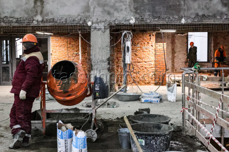 Leningradsky Railway Station under renovation in Moscow