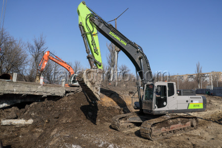 Bridge under major repair in Makeyevka