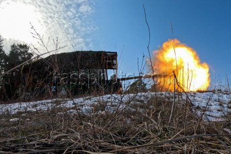(+VIDEO) Tanks crews with Dnepr Group of Forces