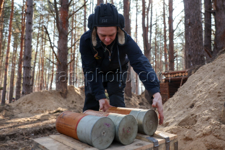 (+VIDEO) Tanks crews with Dnepr Group of Forces