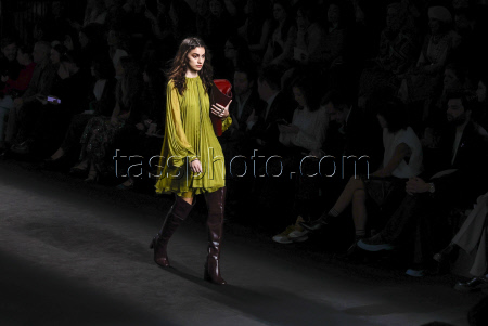 Simorra - Runway - Mercedes Benz Fashion Week Madrid FW 25/26