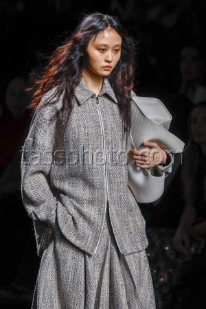 Simorra - Runway - Mercedes Benz Fashion Week Madrid FW 25/26