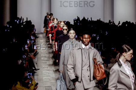 Показ коллекции Iceberg сезона осень-зима 2025/2026 на Неделе моды в Милане