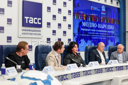 Пресс-конференция, посвященная премьерам к 80-летию Великой Победы в театре "Русская песня" 