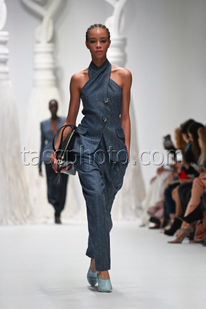 Milan, Milan Women's Fashion Week: Fall/Winter 2025 - Genny Fashion Show - Catwalk