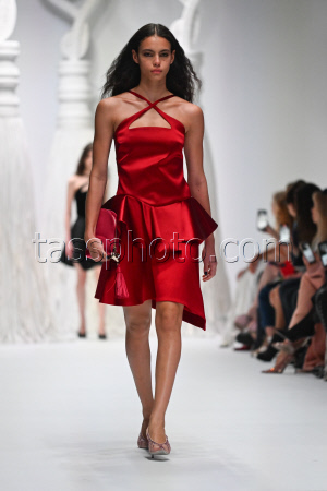 Milan, Milan Women's Fashion Week: Fall/Winter 2025 - Genny Fashion Show - Catwalk