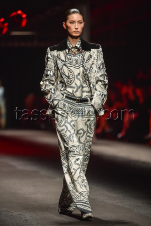 Показ коллекции Roberto Cavalli сезона осень-зима 2025/2026 на Неделе моды в Милане