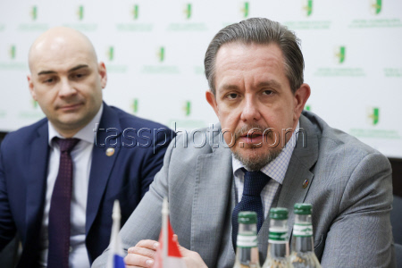 Representatives of Russia's and Abkhazia's civic chambers meet in Abkhazia