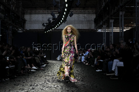 Italy Fashion Moschino F/W 25/26. Italy Fashion Moschino F/W 25/26