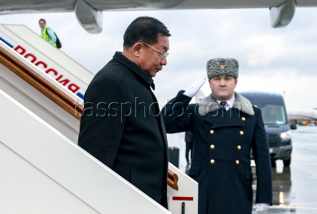 Myanmar PM Min Aung Hlaing visits Russia