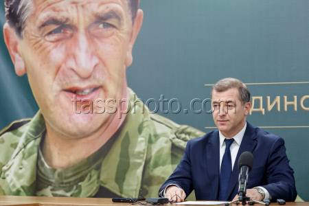 Пресс-конференция экс-кандидата в президенты Абхазии Ардзинбы по итогам выборов