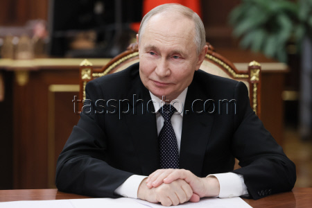 Встреча президента РФ Путина и заместителя губернатора Новгородской области Дронова