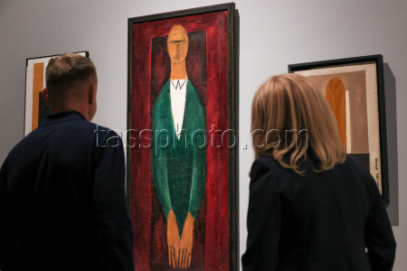 Valery Yurlov exhibition at New Tretyakov Gallery