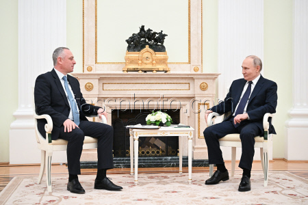 Встреча президента РФ Путина и избранного президента Абхазии Гунбы