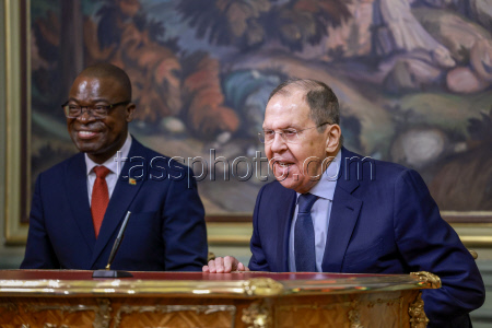 Foreign ministers of Russia and Zimbabwe meet for talks