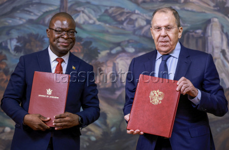 Foreign ministers of Russia and Zimbabwe meet for talks