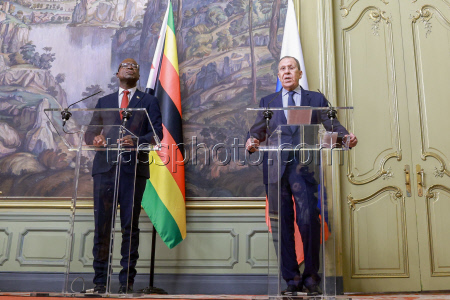 Foreign ministers of Russia and Zimbabwe meet for talks