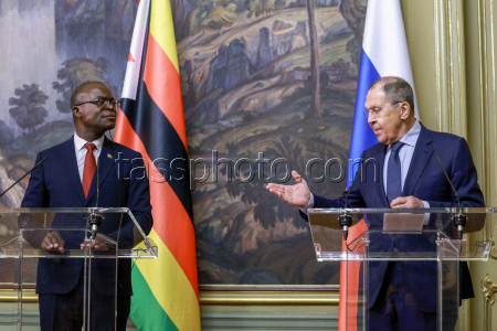 Foreign ministers of Russia and Zimbabwe meet for talks