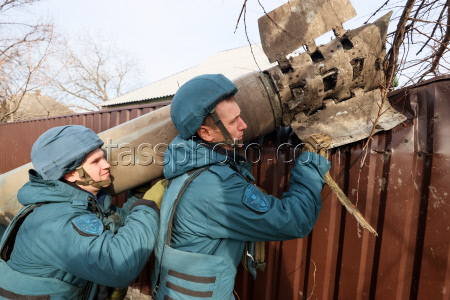 Deactivating rocket in Donetsk People's Republic