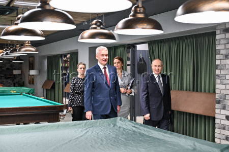 President Putin visits Unified Support Centre for participants in Russia's special military operation