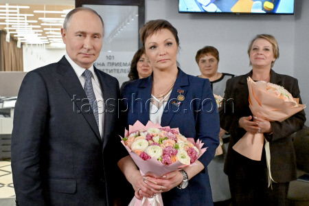 President Putin visits Unified Support Centre for participants in Russia's special military operation