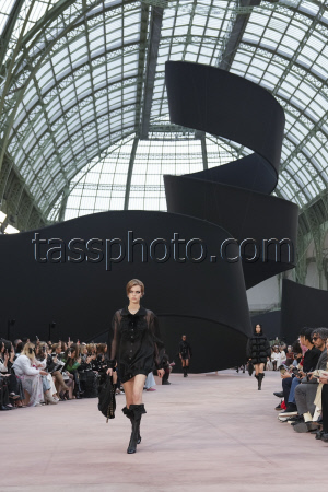 France Fashion Chanel F/W 25/26 Photo Call