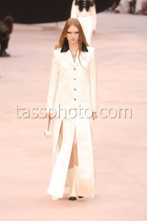 PFW Chanel Runway